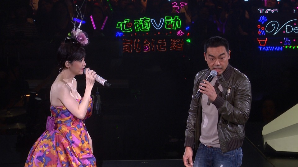 周慧敏– Deep V 25周年演唱会25th Anniversary Concert (2011) 1080P蓝光原盘[BDMV 45.2G] –  哆咪影音