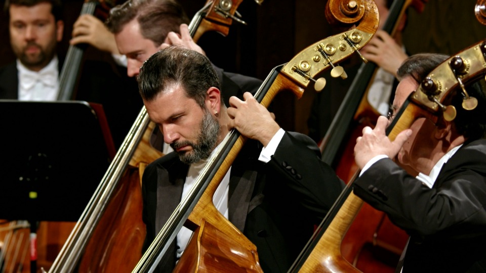 安德里斯·尼尔森斯 肖斯塔科维奇与柴可夫斯基 Andris Nelsons – Shostakovich Violin Concerto No. 1 & Tchaikovsky Symphony No. 5 (2020) 1080P蓝光原盘 [BDMV 22.4G]Blu-ray、古典音乐会、蓝光演唱会8