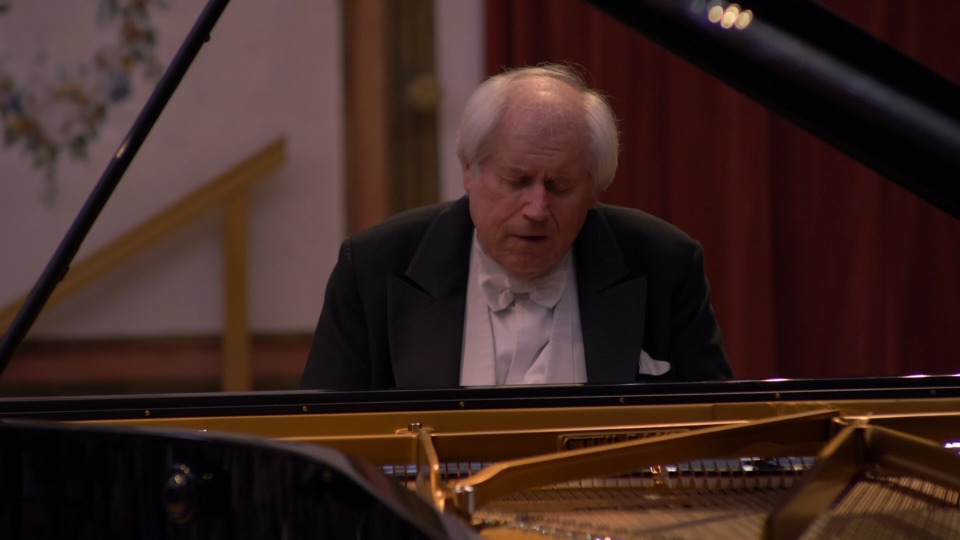 索科洛夫 海顿与舒伯特钢琴音乐会 Grigory Sokolov – At Esterhazy Palace : Joseph Haydn & Franz Schubert (2022) 1080P蓝光原盘 [BDMV 39.6G]Blu-ray、古典音乐会、蓝光演唱会4