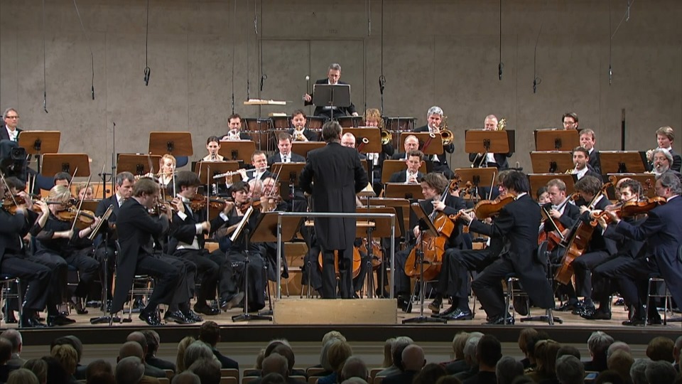 扬颂斯 德沃夏克第九交响曲与穆索尔斯基 Dvorak Symphony No. 9 & Mussorgsky (Mariss Jansons, Bayerischen Rundfunks) (2016) 1080P蓝光原盘 [BDMV 20.3G]Blu-ray、古典音乐会、蓝光演唱会10
