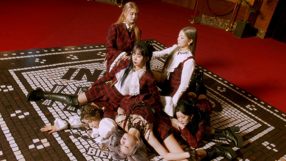 [4K] PURPLE KISS – Sweet Juice (Performance Video) (无标版本 Clean Master) (官方MV) [2160P 3.35G]