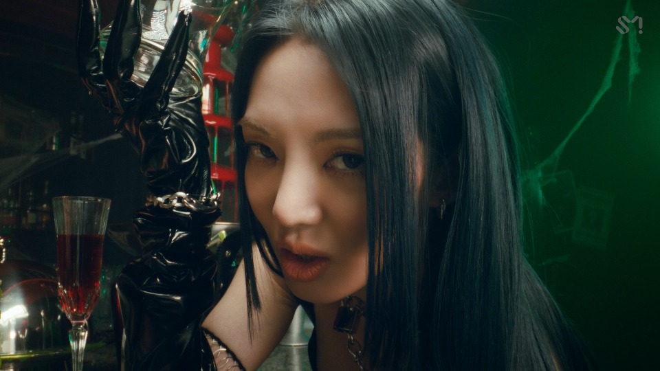 [4K] HYO – DEEP (Bugs!) (官方MV) [2160P 1.71G]